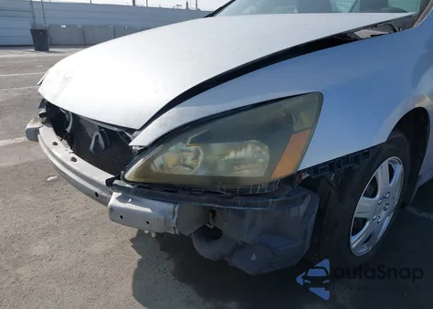 2005 Honda Accord 2.4 Dx z USA, uszkodzony, nr VIN 1HGCM56155A058929